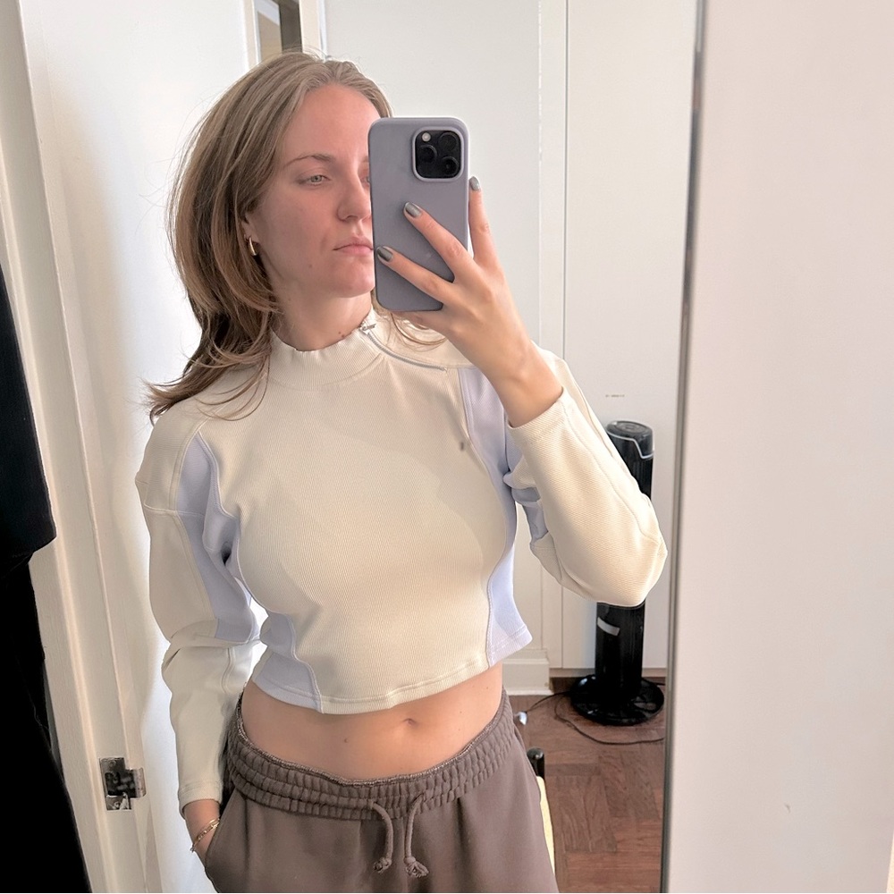 Lululemon Tech Pullover Crop Balloon Sleeves - image 1